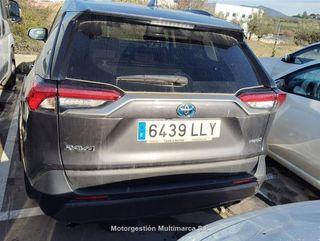 TOYOTA RAV4 2.5l 220H Advance