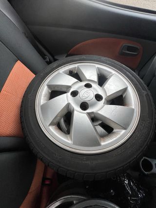 Rueda Kia Picanto
