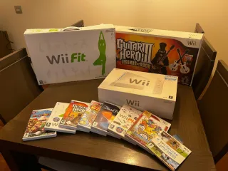 Consola Wii + Balance Board + Guitar + Juegos