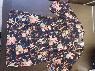 Vestido H&M estampado floral pájaros Talla S