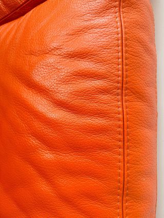 Sofá de piel naranja 3 plazas