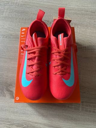 Botas de fútbol Nike niño talla