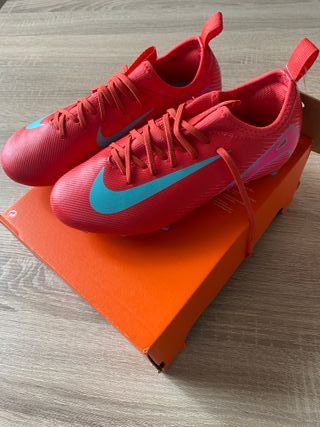 Botas de fútbol Nike niño talla