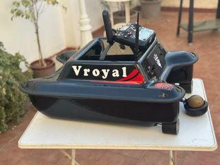 Barco Cebador V ROYAL + Sonda Deeper CHIRP