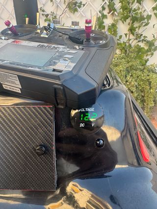 Barco Cebador V ROYAL + Sonda Deeper CHIRP