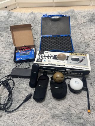 Barco Cebador V ROYAL + Sonda Deeper CHIRP