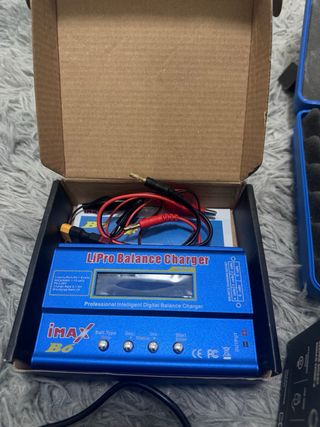 Barco Cebador V ROYAL + Sonda Deeper CHIRP