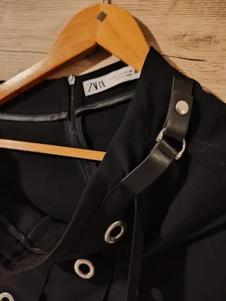 Falda pantalón Zara negra con ojales