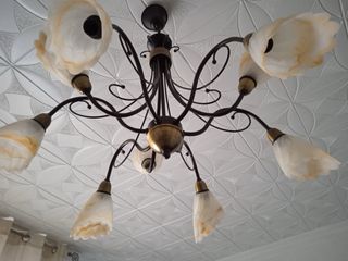 Lámpara de comedor de metal y vidrio