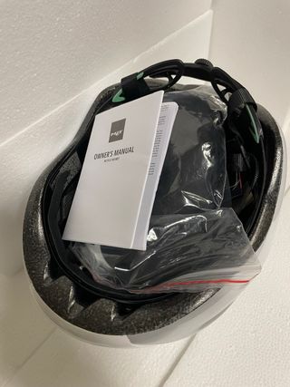 Casco MET Manta Mips