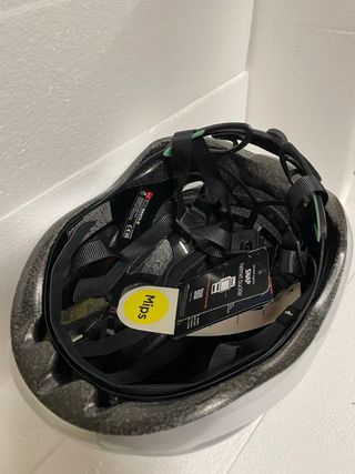 Casco MET Manta Mips