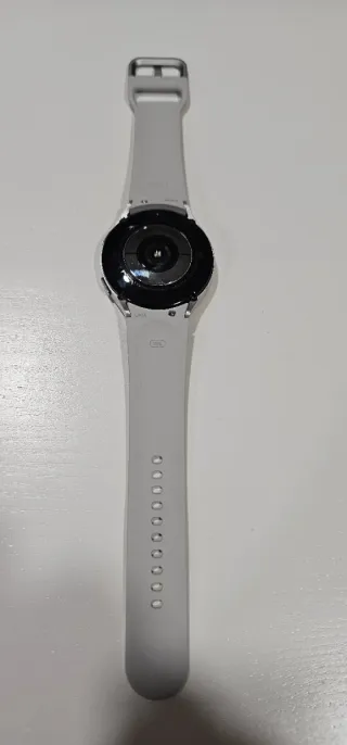 Samsung Galaxy Watch 4 Bluetooth 44mm + accesorios