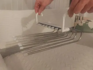 2 Perchas Metálicas para Pantalones