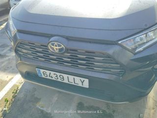 TOYOTA RAV4 2.5l 220H Advance