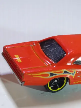 DODGE CORONET SUPERBEE DE 1969 1/64 HOTWHEELS