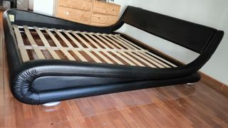 Cama con Somier King Size Tatami Negro.