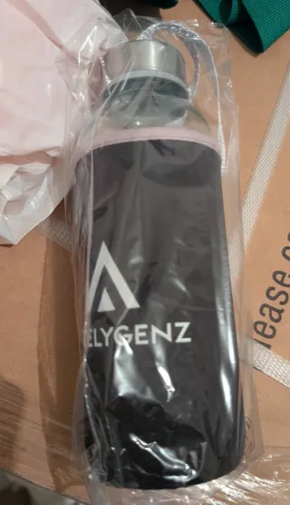 Botella de agua de cristal con funda