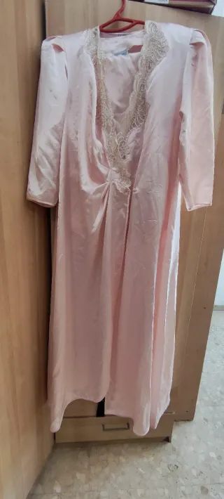 Pijama y bata vintage,  premamá rosa con zapatilla