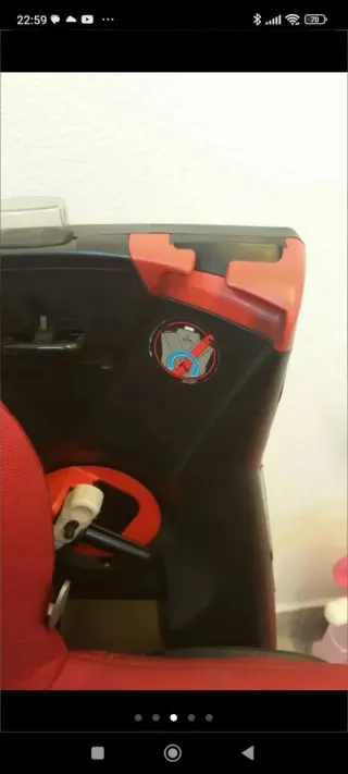 Silla de coche para bebé color rojo