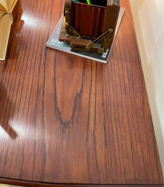 Antigua mesa escritorio de caoba estilo Luis XV