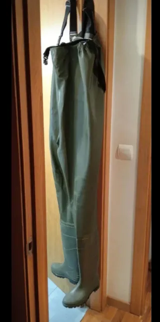 Botas/pantalón para pescar, impecables