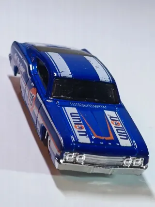 FORD TORINO TALLADEGA 1969 1/64 HOTWHEELS