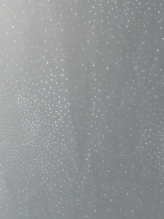 Falda negra con relieve