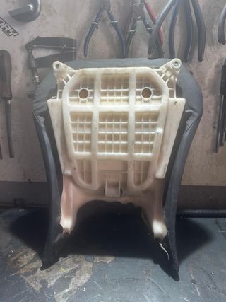 Asiento Yamaha YZF R6 2002