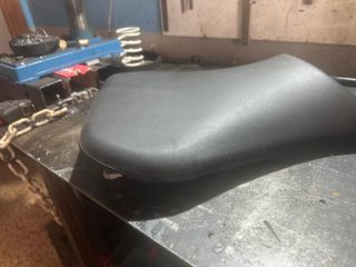 Asiento Yamaha YZF R6 2002