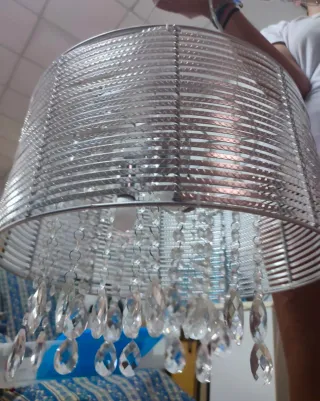 Elegante lámpara de salón de acero y cristal