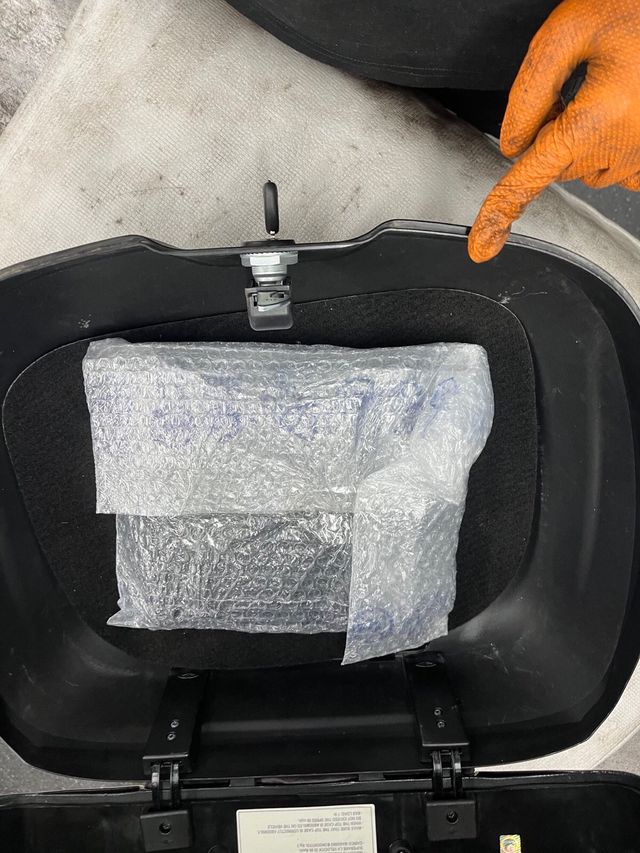 Maleta Piaggio Beverly Original + Soporte