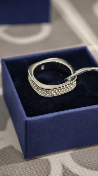 Anillo Swarovski Talla 58