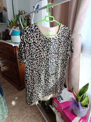 Camiseta Zara Estampado Leopardo Talla L