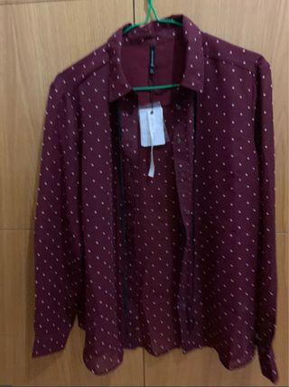 Camisa mujer granate con puntos blancos
