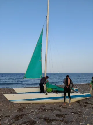 Catamarán Dart 18 con 2 juegos de velas