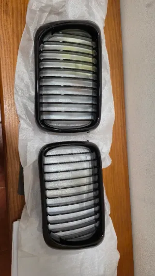 Grelhas Frontais BMW E36 Sedan