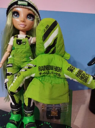 Muñeca Rainbow High Verde