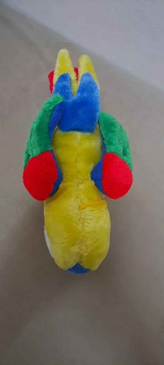 Peluche de papagaio colorido