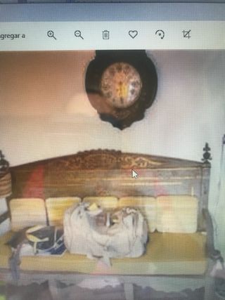 Reloj de pared antiguo decorado