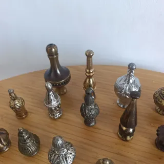 Lote de adornos metálicos