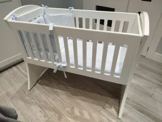 Minicuna madera maciza