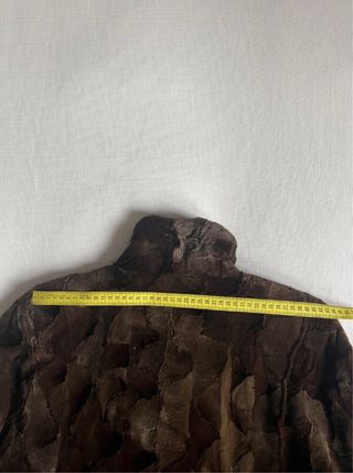 Chaqueta de piel marrón