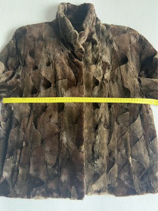 Chaqueta de piel marrón