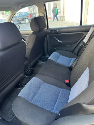 Volkswagen Golf 2003