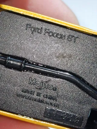 FORD FOCUS ST MK3 1/64 MAISTO