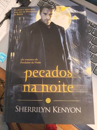 Pecados na Noite (Portuguese Edition)