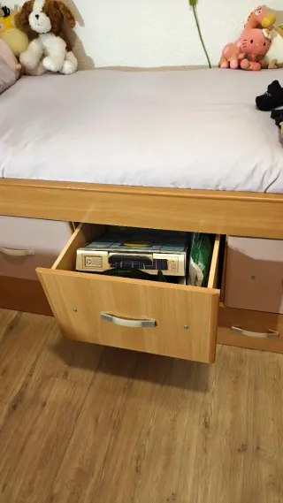 Cama nido de madera con cajones
