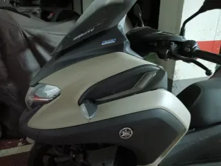 Yamaha Tricity 300 Beige Scooter