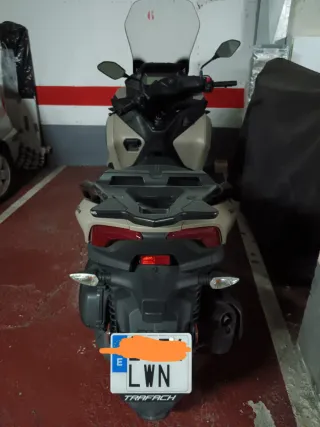 Yamaha Tricity 300 Beige Scooter