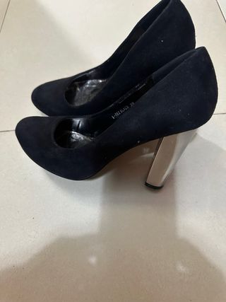 Zapatos de tacón negros talla 39